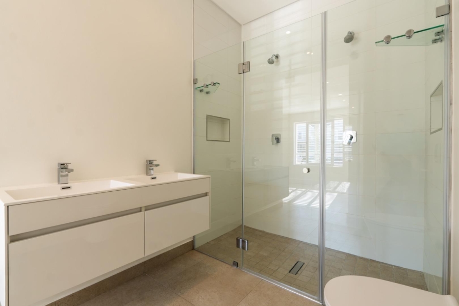 To Let 3 Bedroom Property for Rent in Voliere Estate Western Cape